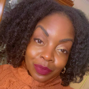 Meet your Posher, Karissa j.